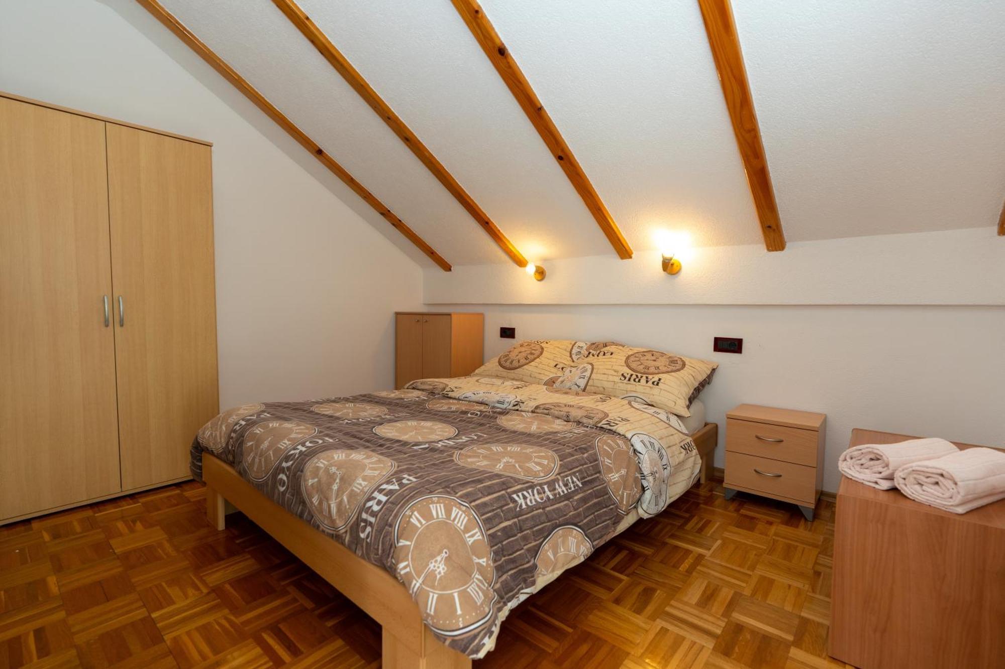 Hotel Apartman Miramare Otočac Esterno foto