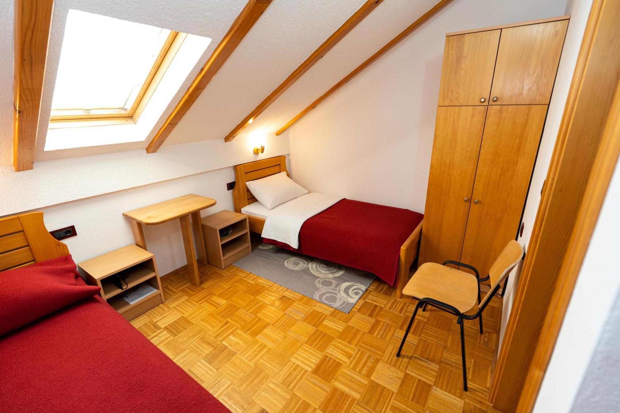 Apartman Miramare Otočac Esterno foto