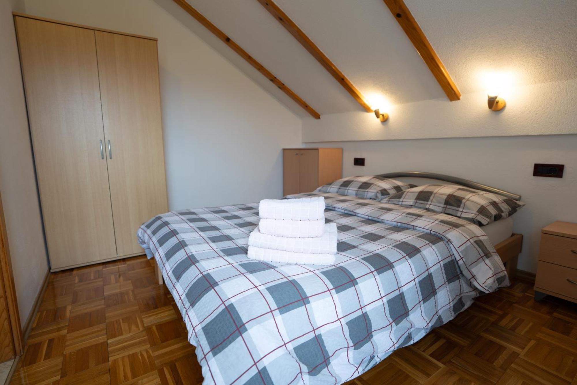Apartman Miramare Otočac Esterno foto
